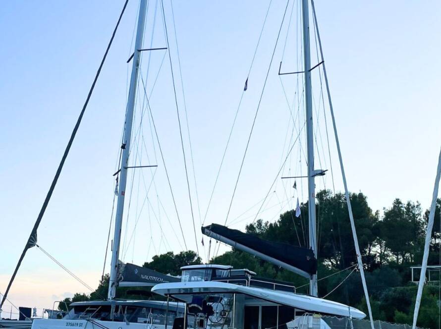 Lagoon Solution Sailing