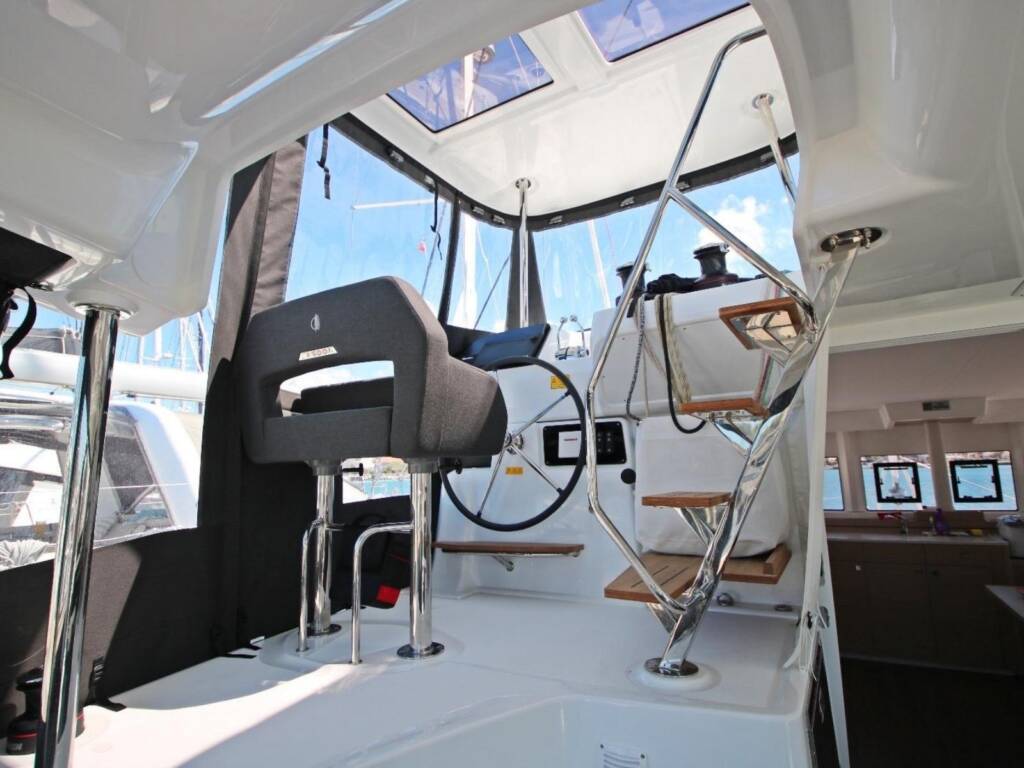Lagoon Solution cockpit